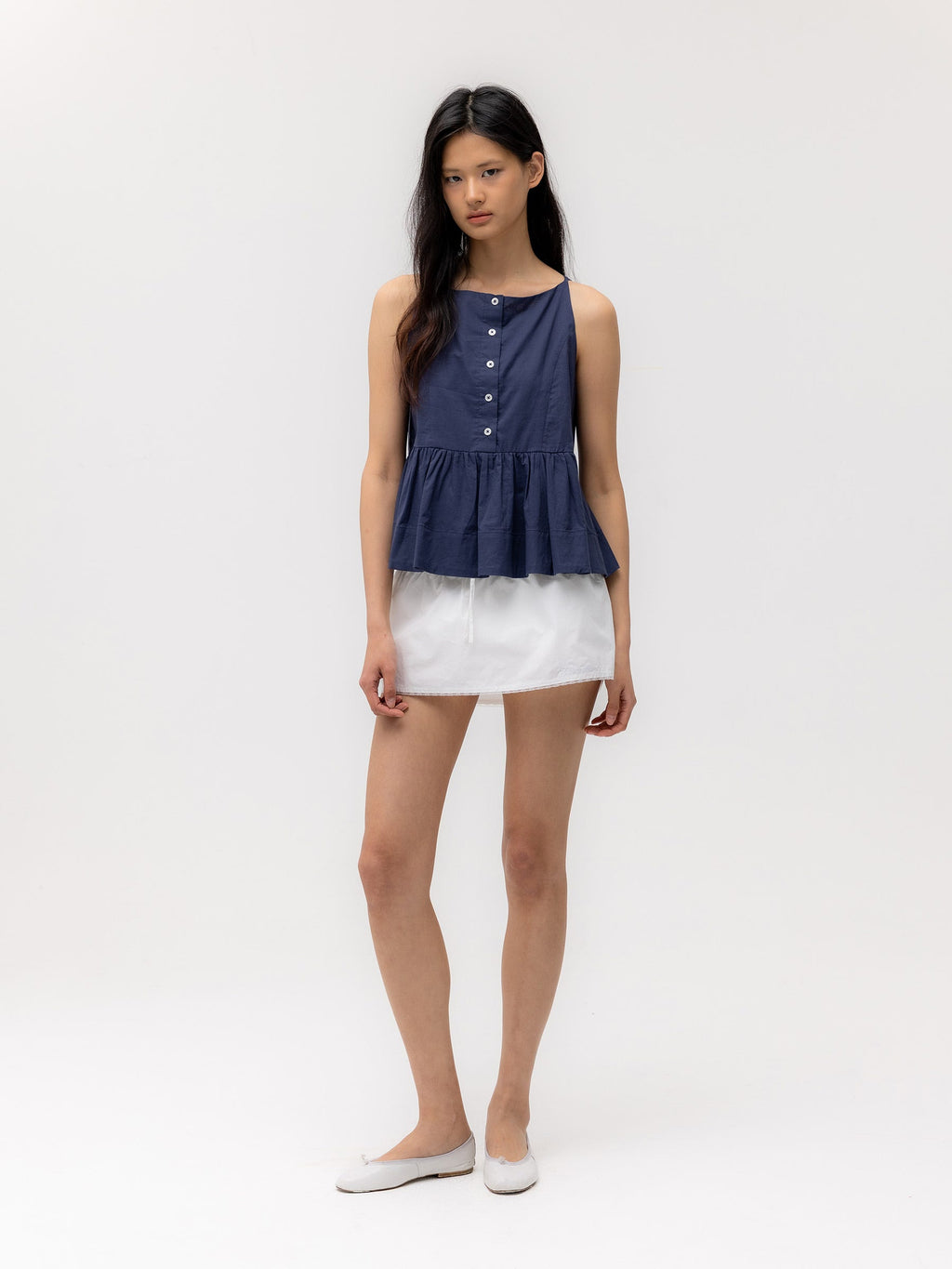 G RUFFLED BUTTON BLOUSE