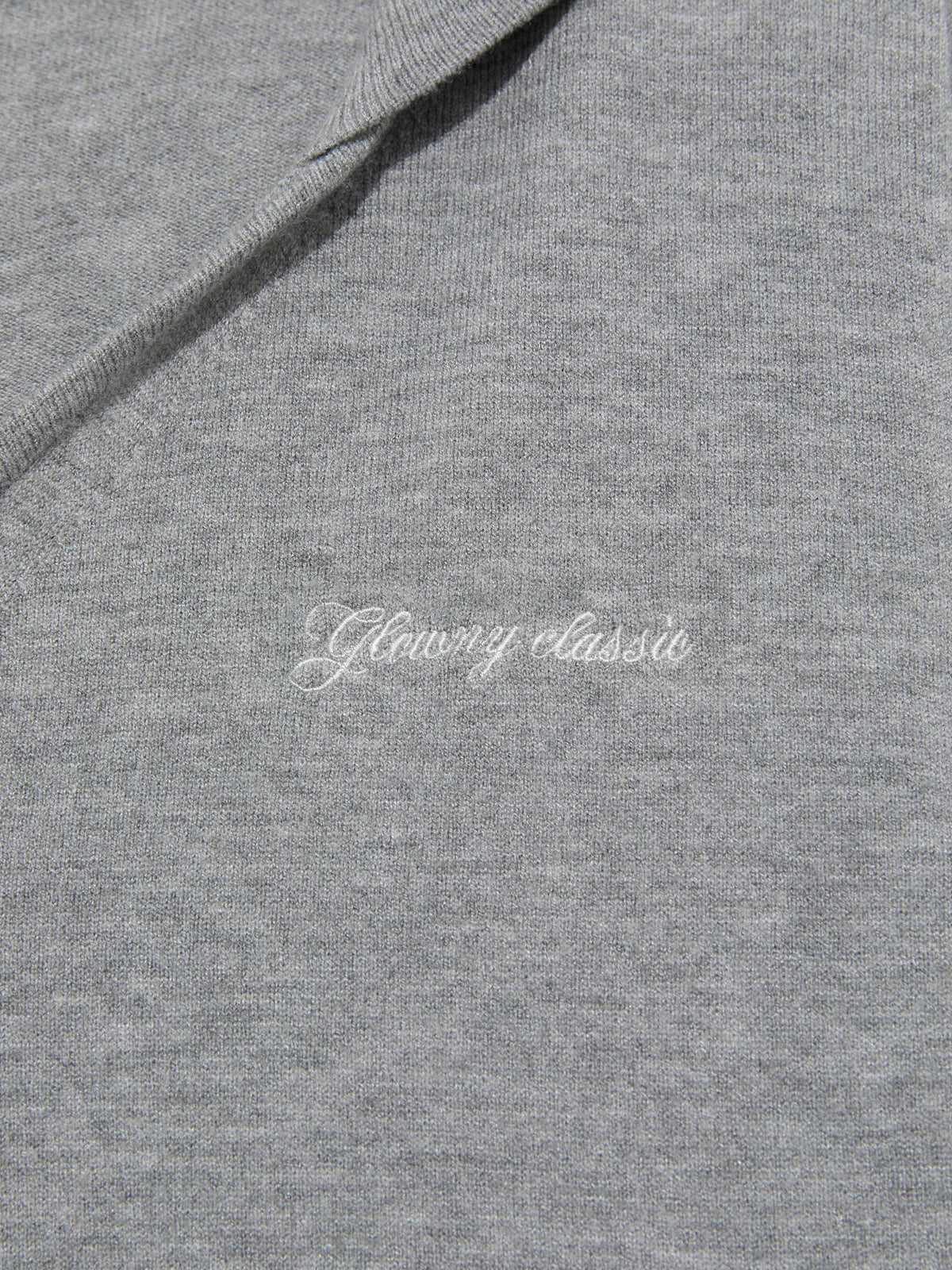 G HUG V-NECK KNIT HOODIE