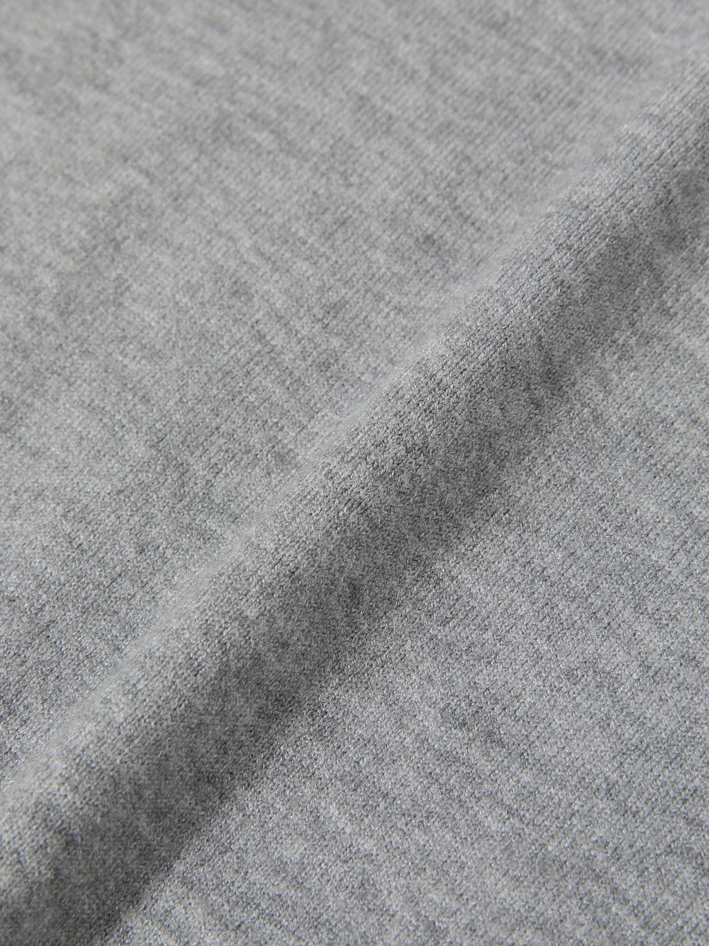 G HUG V-NECK KNIT HOODIE