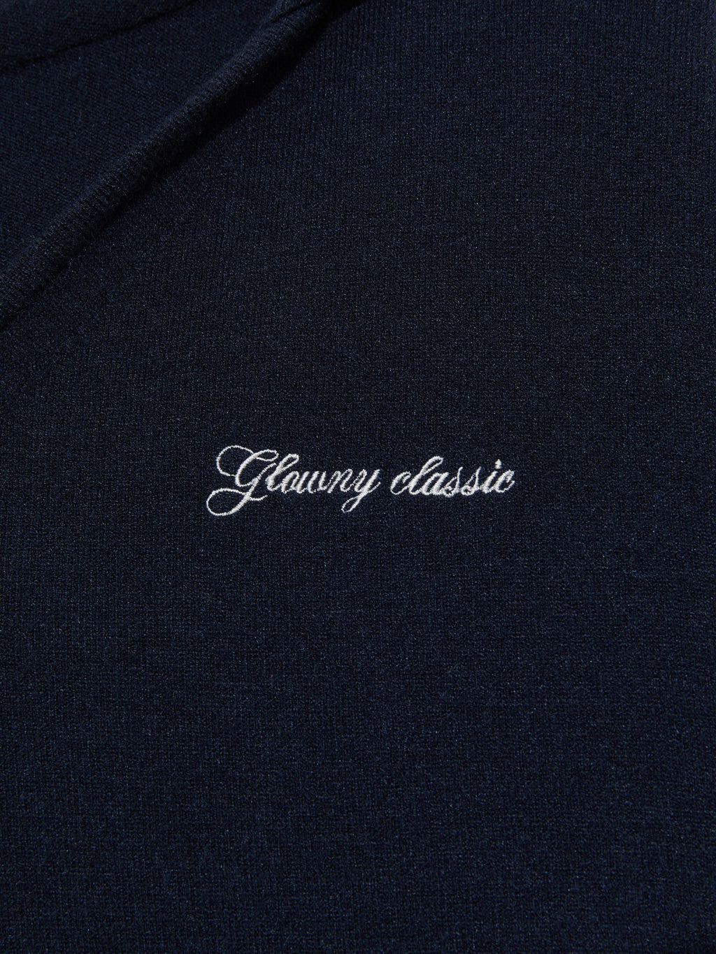 G HUG V-NECK KNIT HOODIE