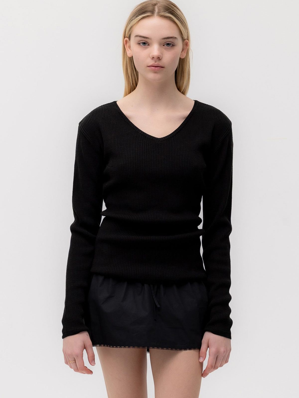 G CLASSIC RIB V-NECK KNIT